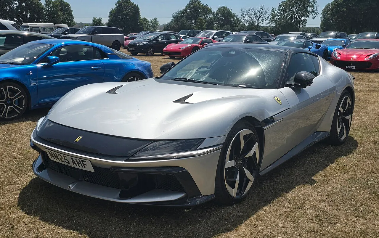 2025 Ferrari 12Cilindri 4 — model reference, not inventory photo